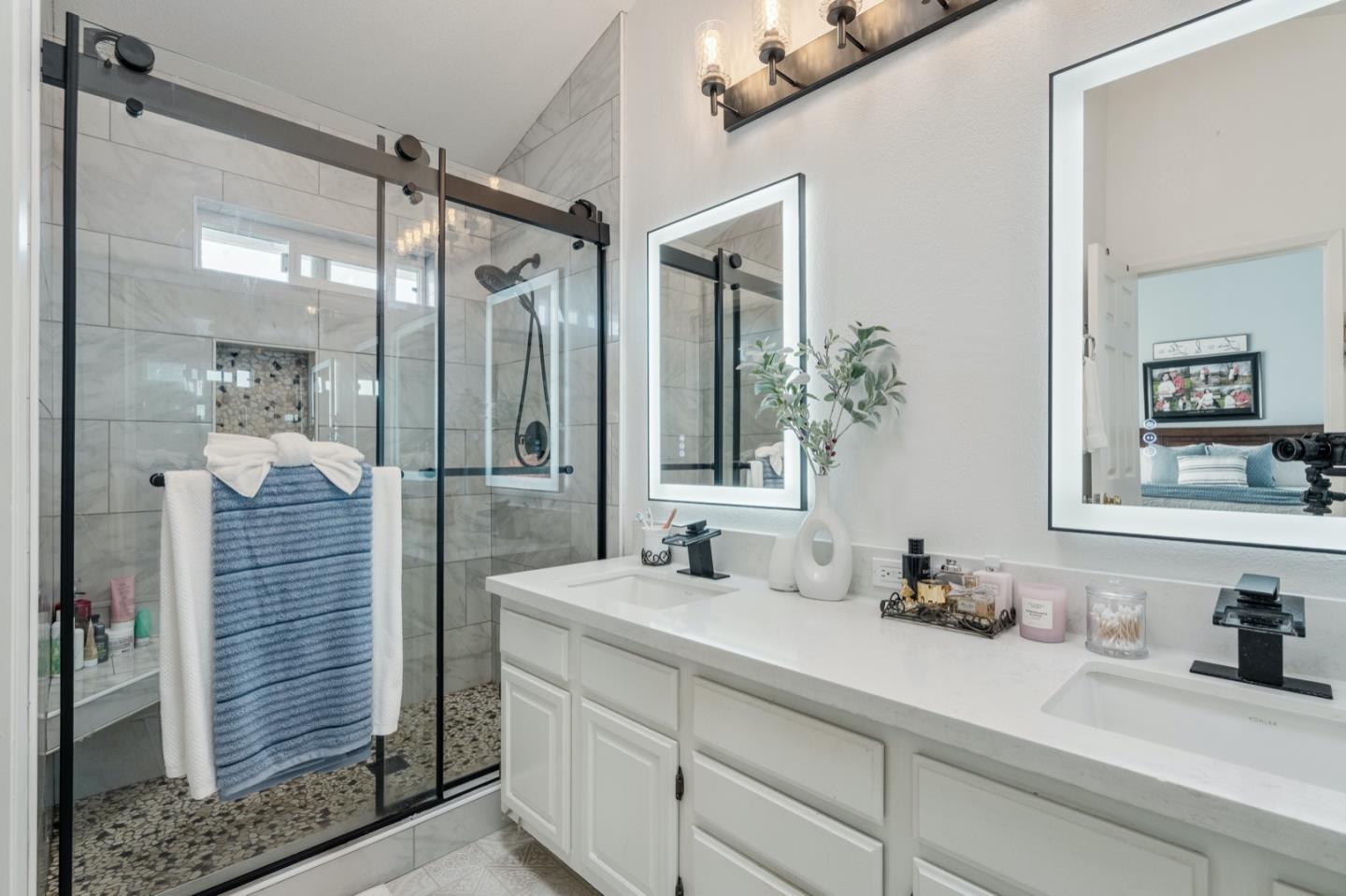 Detail Gallery Image 31 of 44 For 1090 Los Altos Dr, Hollister,  CA 95023 - 4 Beds | 2/1 Baths