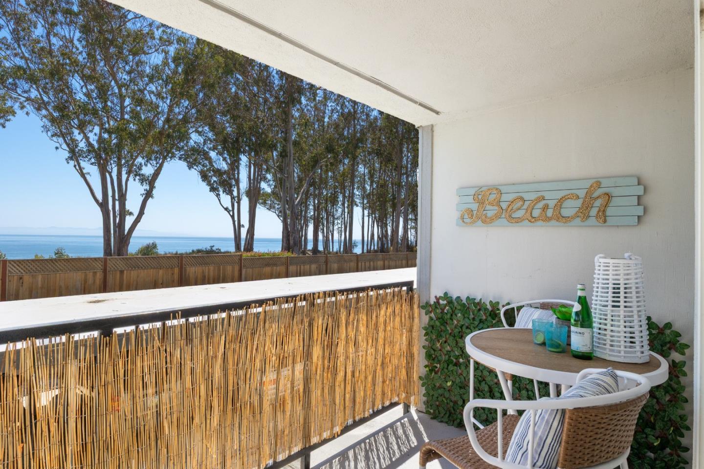 Detail Gallery Image 7 of 32 For 815 Balboa Ave #103,  Capitola,  CA 95010 - 2 Beds | 1/1 Baths