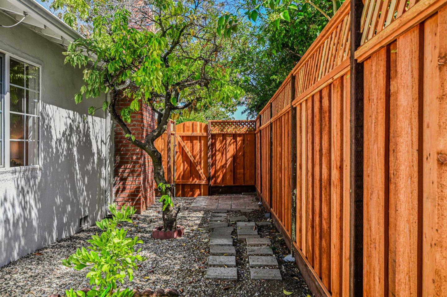 Detail Gallery Image 19 of 19 For 1654 Alison Ave, Mountain View,  CA 94040 - 3 Beds | 2 Baths