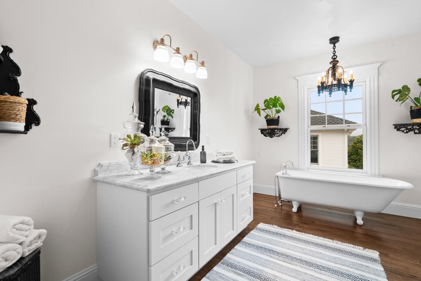 Detail Gallery Image 48 of 95 For 155 Scarlet Ct, Watsonville,  CA 95076 - 4 Beds | 3/1 Baths