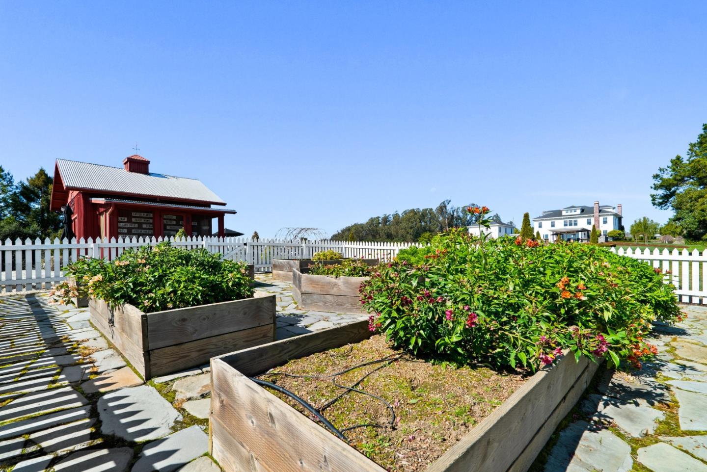 Detail Gallery Image 74 of 95 For 155 Scarlet Ct, Watsonville,  CA 95076 - 4 Beds | 3/1 Baths