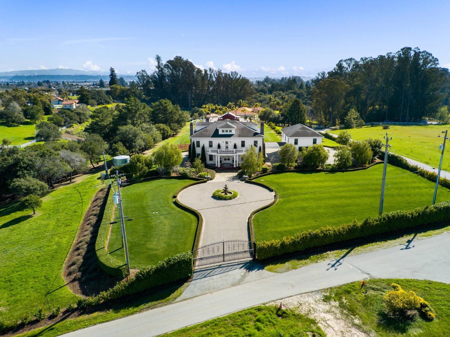 Detail Gallery Image 87 of 95 For 155 Scarlet Ct, Watsonville,  CA 95076 - 4 Beds | 3/1 Baths