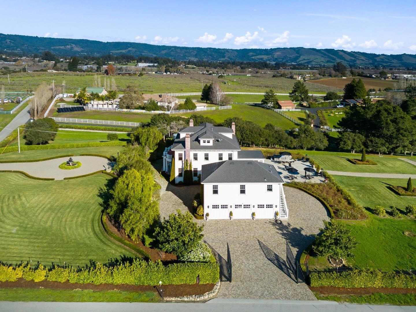 Detail Gallery Image 88 of 95 For 155 Scarlet Ct, Watsonville,  CA 95076 - 4 Beds | 3/1 Baths