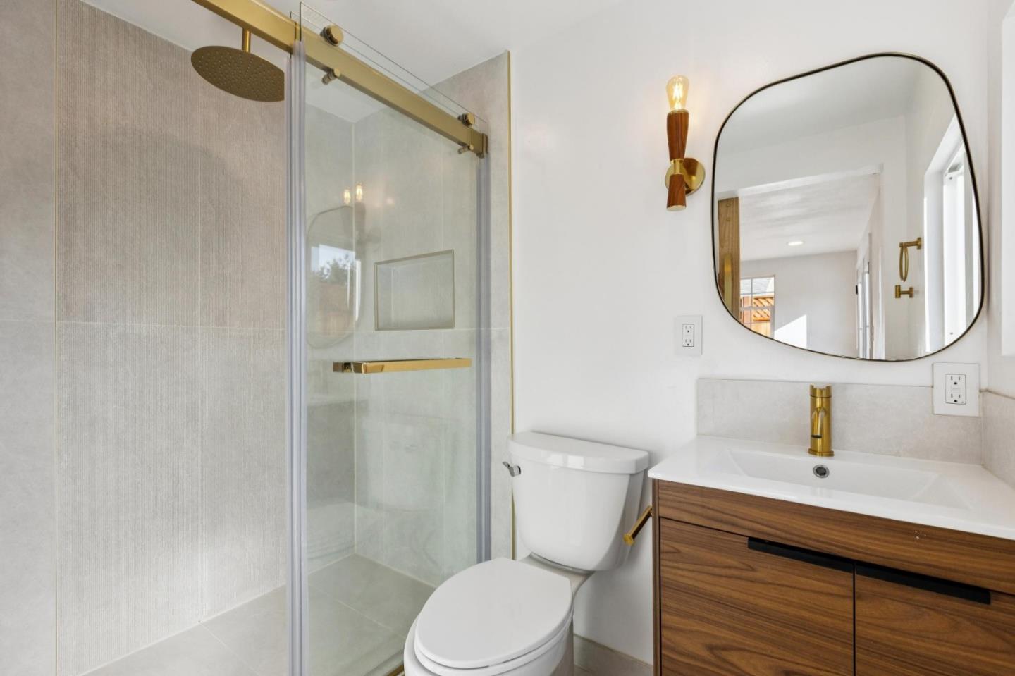 Detail Gallery Image 17 of 27 For 1257 Laurel Ave, East Palo Alto,  CA 94303 - 3 Beds | 2 Baths