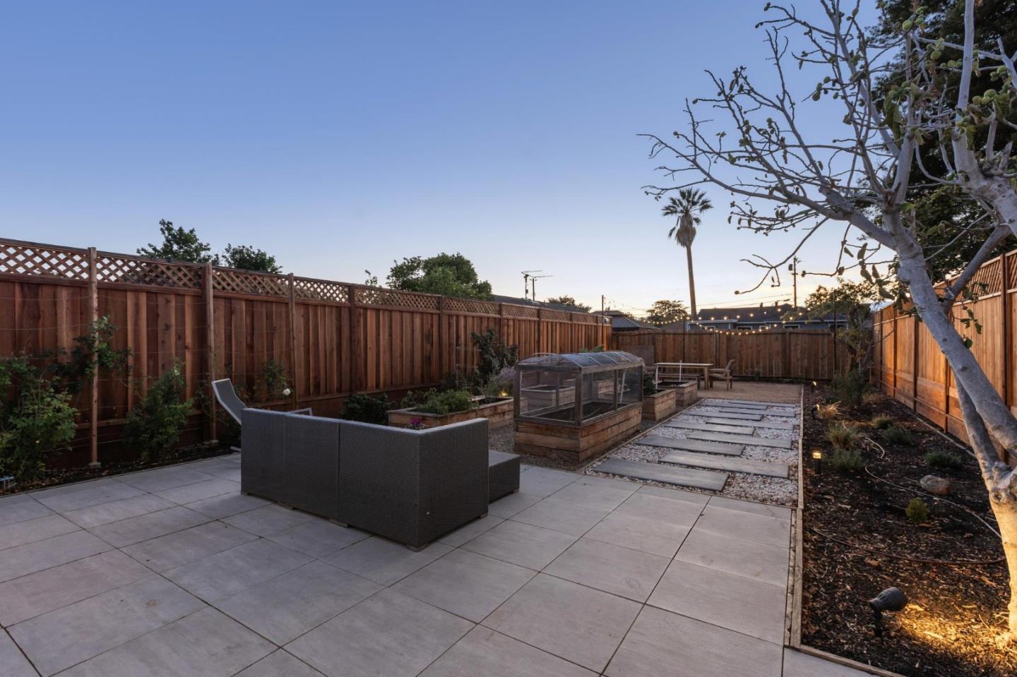 Detail Gallery Image 22 of 27 For 1257 Laurel Ave, East Palo Alto,  CA 94303 - 3 Beds | 2 Baths