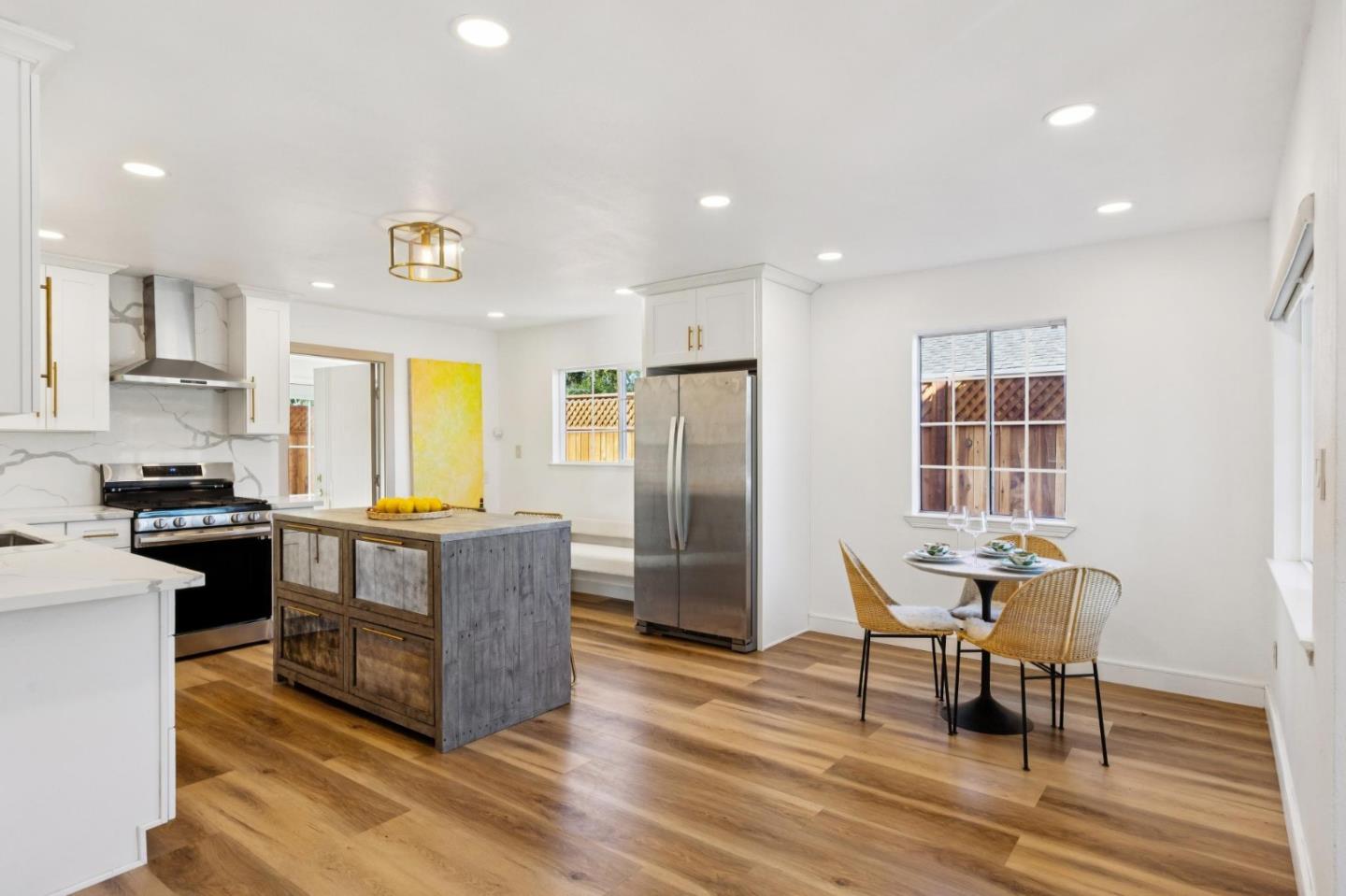 Detail Gallery Image 6 of 27 For 1257 Laurel Ave, East Palo Alto,  CA 94303 - 3 Beds | 2 Baths