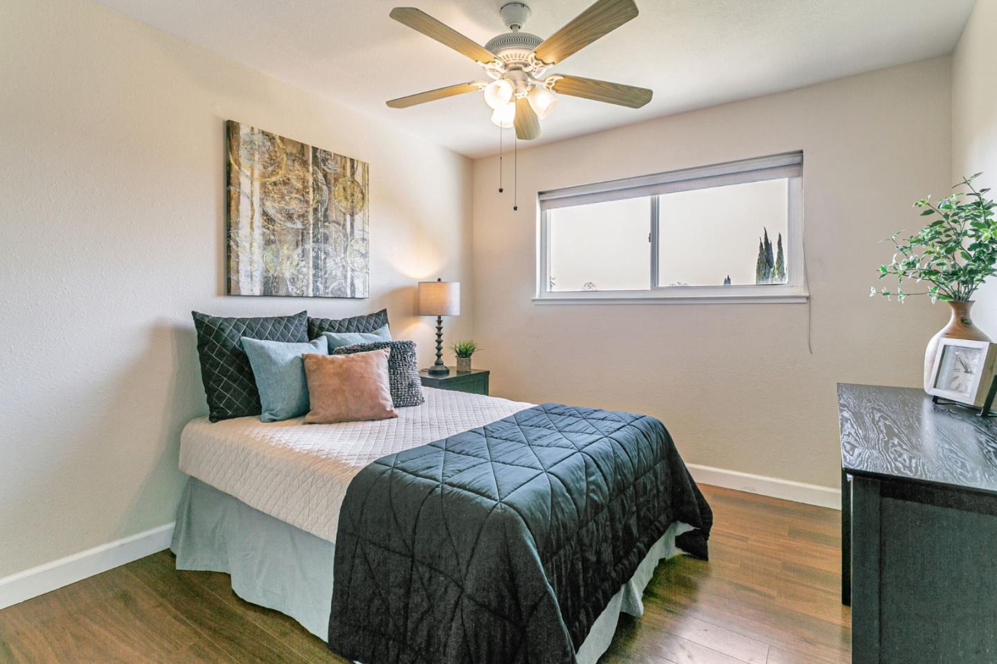 Detail Gallery Image 23 of 39 For 1299 Fallen Leaf Dr, Milpitas,  CA 95035 - 4 Beds | 2/1 Baths