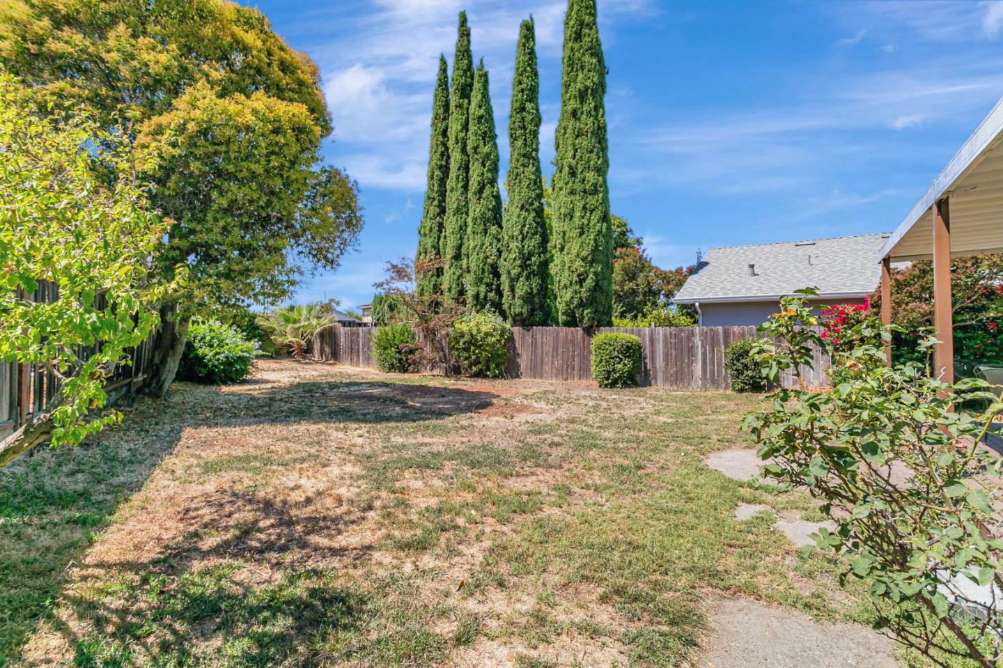 Detail Gallery Image 38 of 39 For 1299 Fallen Leaf Dr, Milpitas,  CA 95035 - 4 Beds | 2/1 Baths