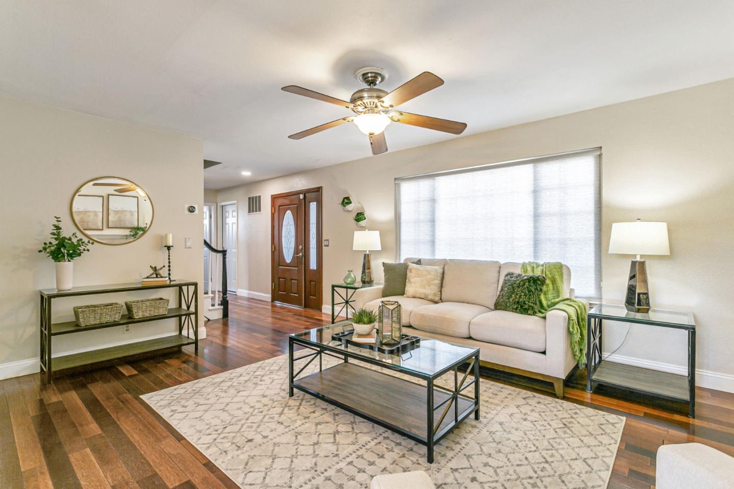 Detail Gallery Image 4 of 39 For 1299 Fallen Leaf Dr, Milpitas,  CA 95035 - 4 Beds | 2/1 Baths