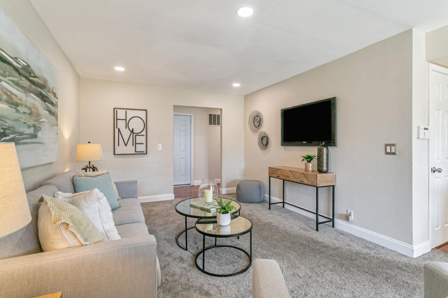 Detail Gallery Image 5 of 39 For 1299 Fallen Leaf Dr, Milpitas,  CA 95035 - 4 Beds | 2/1 Baths