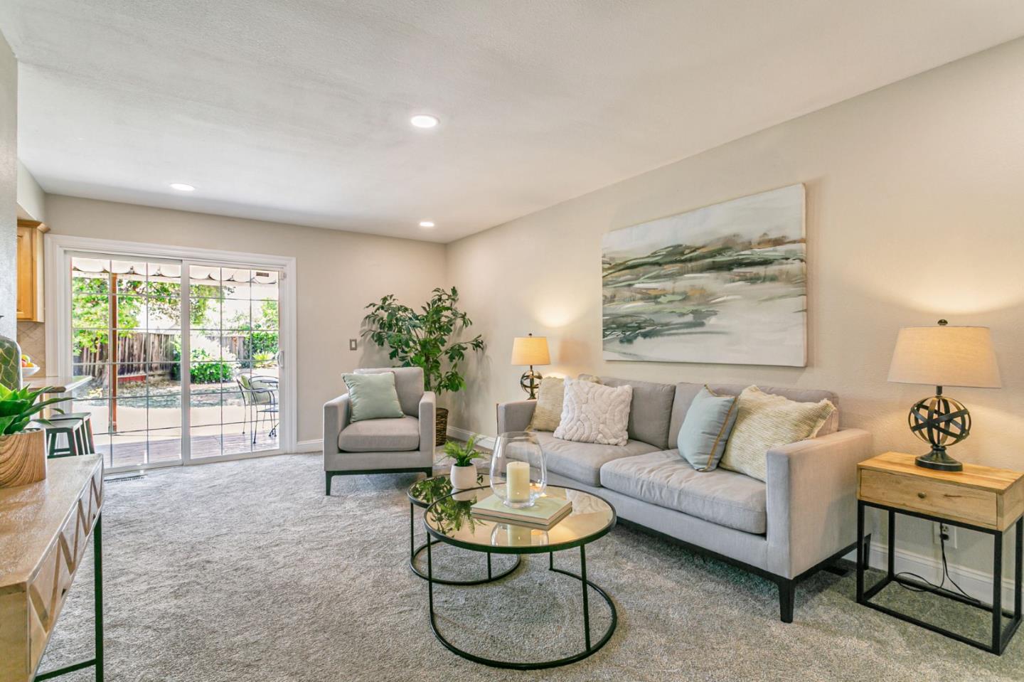 Detail Gallery Image 7 of 39 For 1299 Fallen Leaf Dr, Milpitas,  CA 95035 - 4 Beds | 2/1 Baths