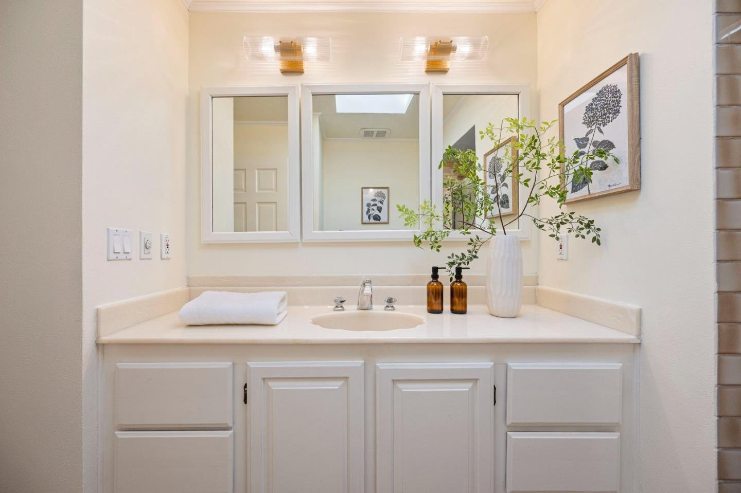 Detail Gallery Image 13 of 27 For 1117 Truman St, Redwood City,  CA 94061 - 3 Beds | 2 Baths
