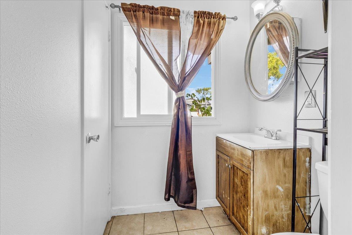 Detail Gallery Image 18 of 22 For 730 Los Coches Ave, Salinas,  CA 93906 - 3 Beds | 1/1 Baths