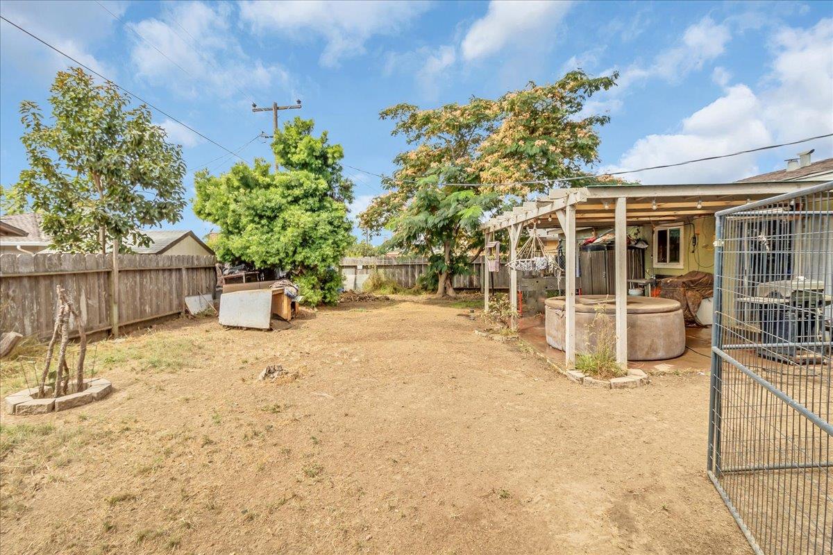 Detail Gallery Image 22 of 22 For 730 Los Coches Ave, Salinas,  CA 93906 - 3 Beds | 1/1 Baths