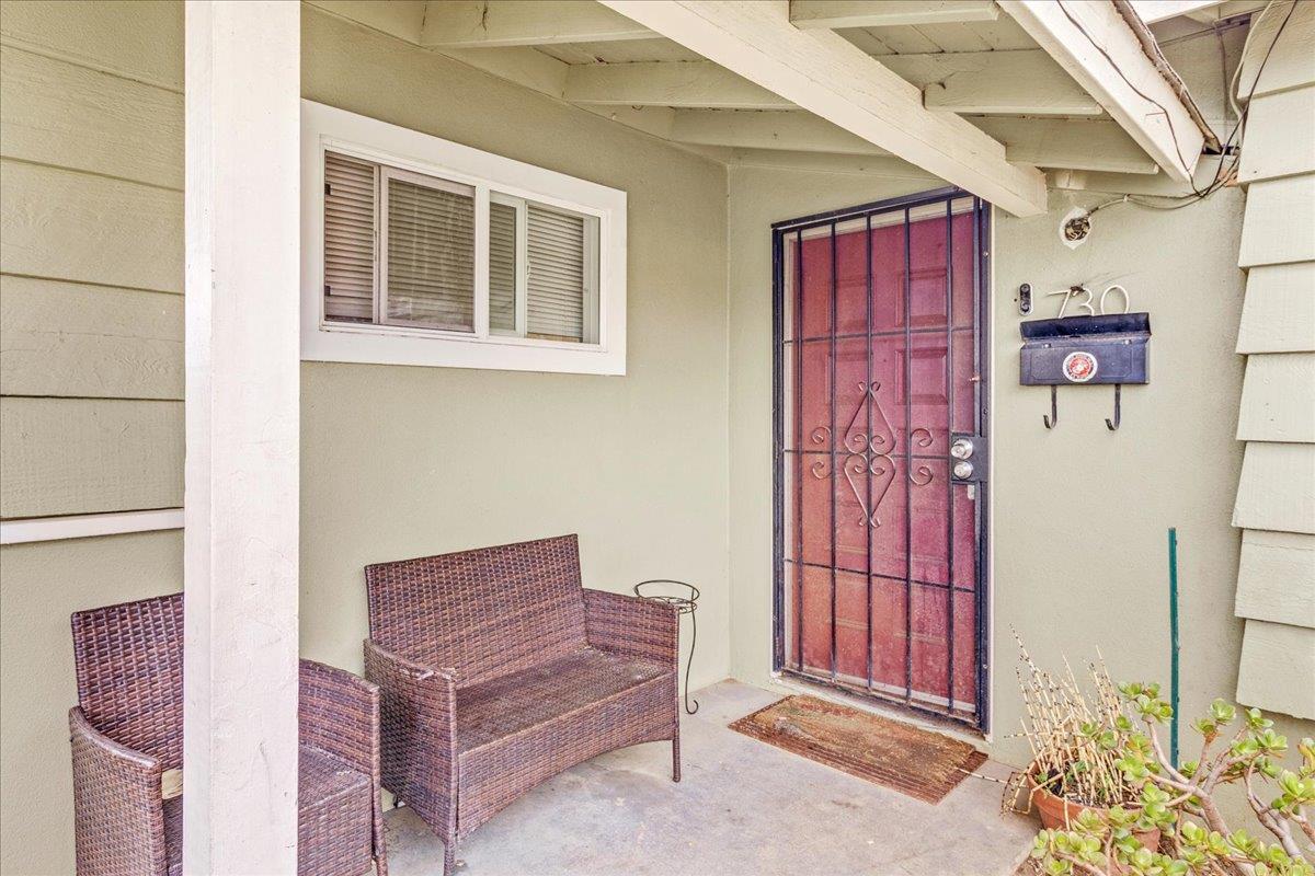 Detail Gallery Image 5 of 22 For 730 Los Coches Ave, Salinas,  CA 93906 - 3 Beds | 1/1 Baths