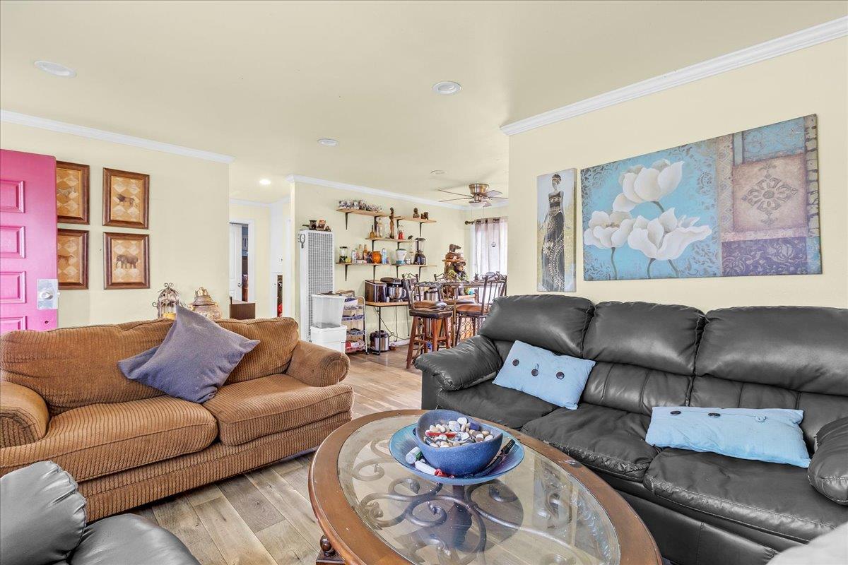 Detail Gallery Image 8 of 22 For 730 Los Coches Ave, Salinas,  CA 93906 - 3 Beds | 1/1 Baths
