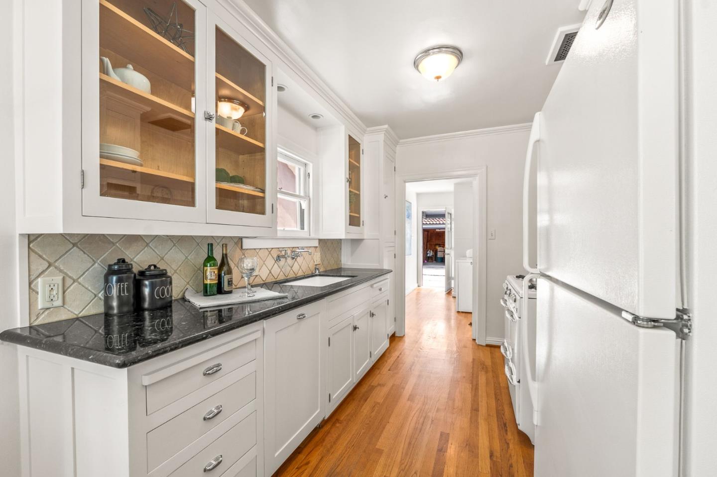 Detail Gallery Image 10 of 42 For 910 Pine Ave, San Jose,  CA 95125 - 2 Beds | 1 Baths