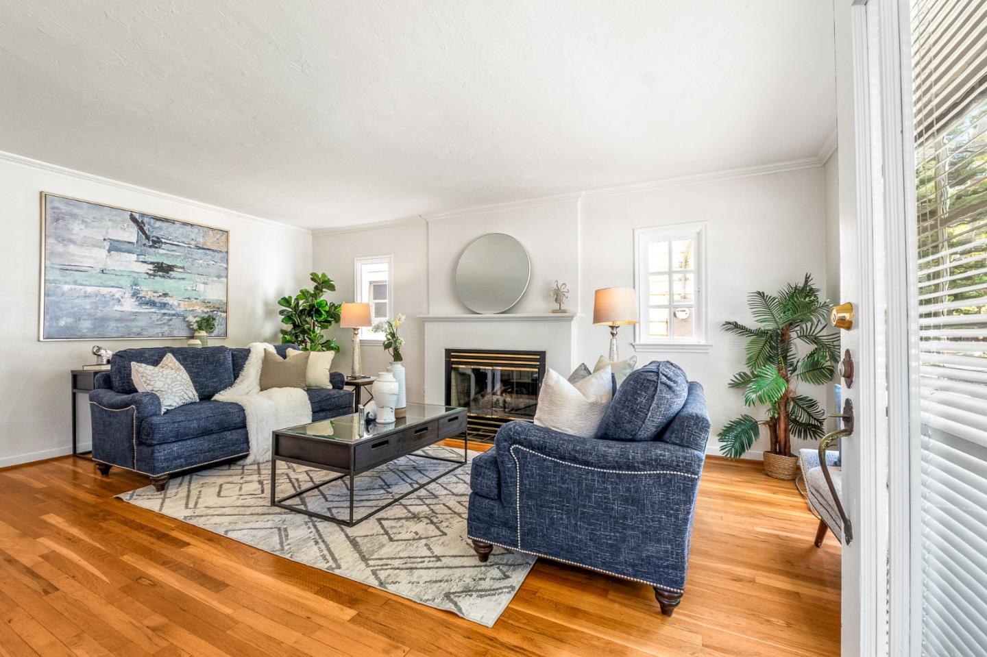 Detail Gallery Image 4 of 42 For 910 Pine Ave, San Jose,  CA 95125 - 2 Beds | 1 Baths