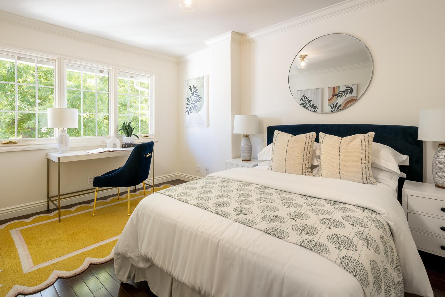 Detail Gallery Image 10 of 14 For 2424 Sharon Oaks Dr, Menlo Park,  CA 94025 - 3 Beds | 2/1 Baths