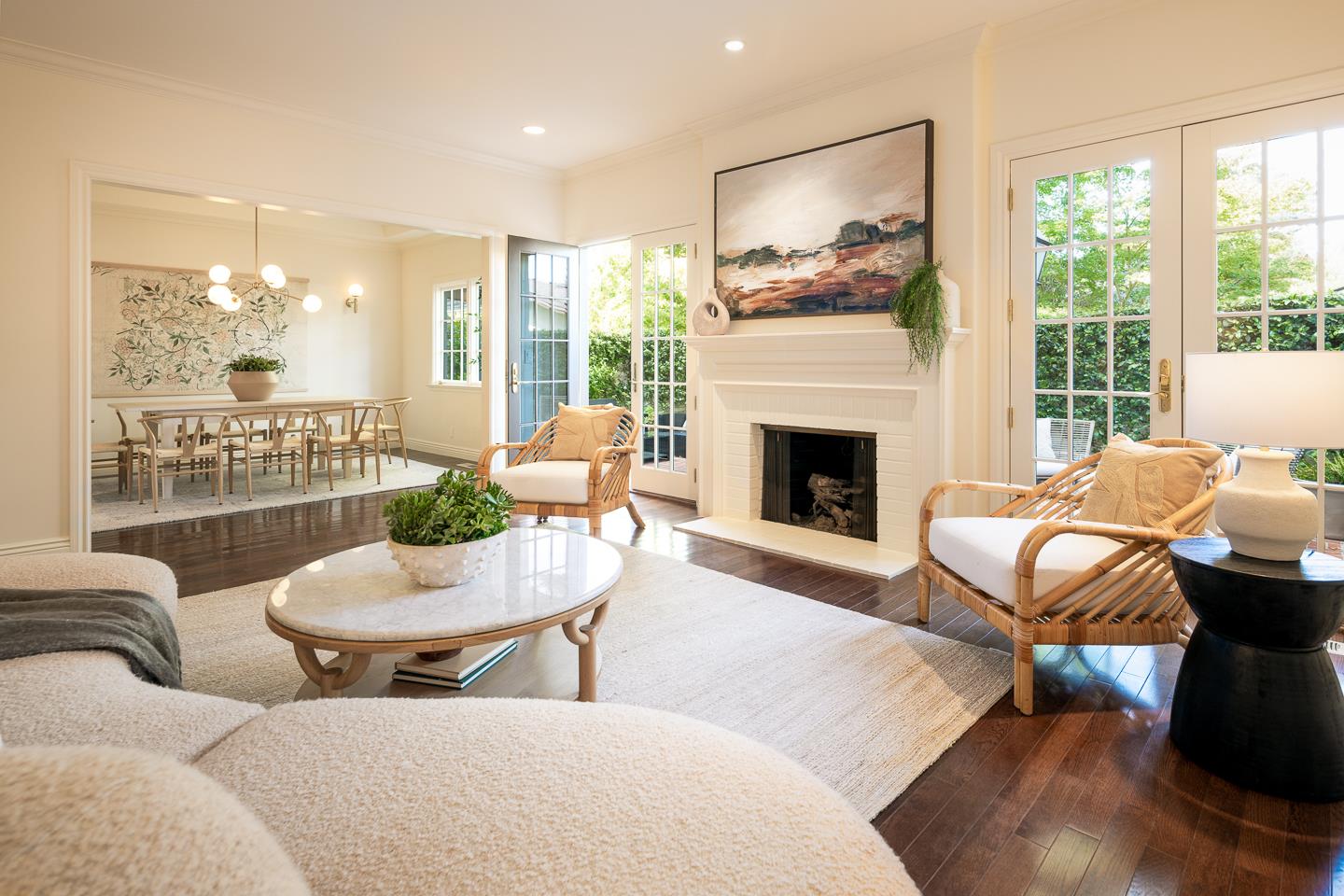 Detail Gallery Image 3 of 14 For 2424 Sharon Oaks Dr, Menlo Park,  CA 94025 - 3 Beds | 2/1 Baths