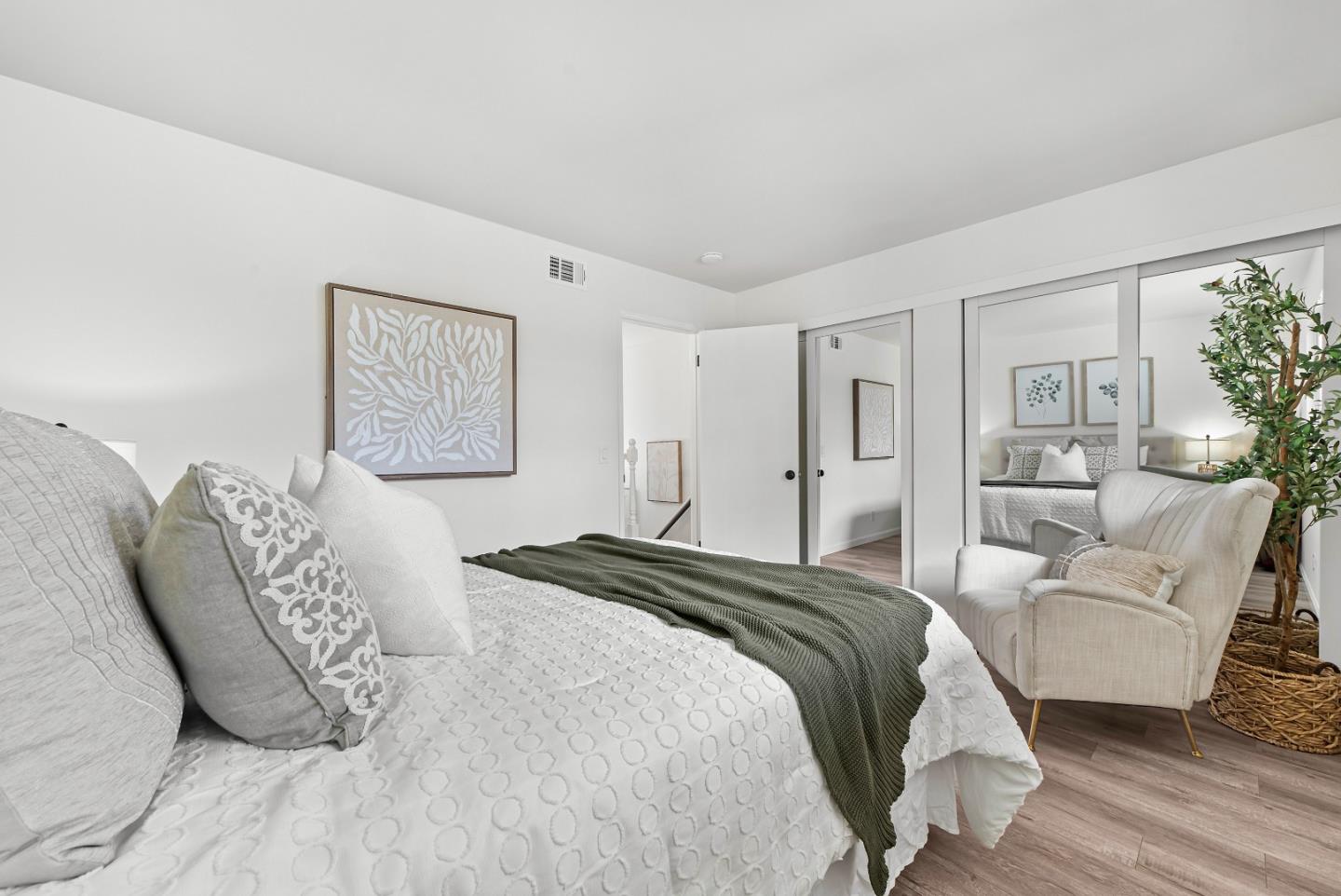 Detail Gallery Image 15 of 41 For 10359 Mary Ave, Cupertino,  CA 95014 - 2 Beds | 1/1 Baths