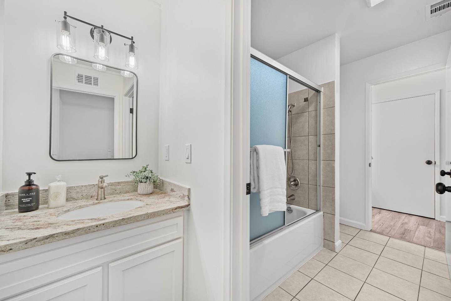 Detail Gallery Image 20 of 41 For 10359 Mary Ave, Cupertino,  CA 95014 - 2 Beds | 1/1 Baths
