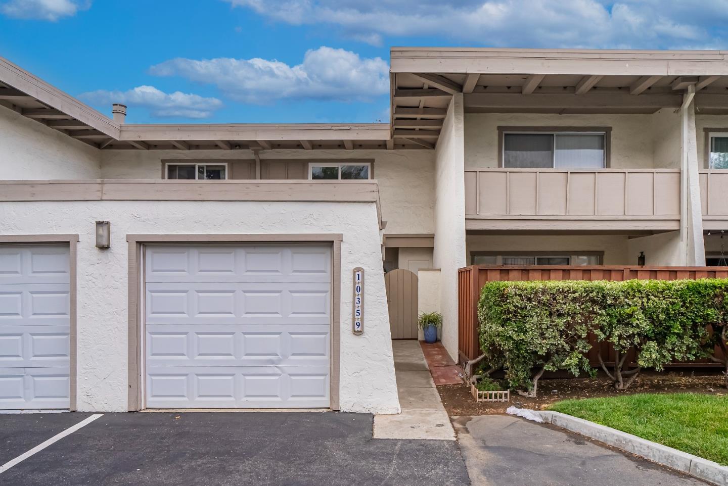 Detail Gallery Image 27 of 41 For 10359 Mary Ave, Cupertino,  CA 95014 - 2 Beds | 1/1 Baths