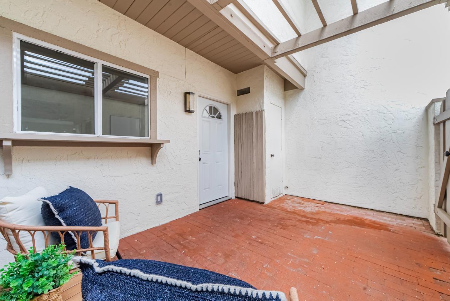 Detail Gallery Image 28 of 41 For 10359 Mary Ave, Cupertino,  CA 95014 - 2 Beds | 1/1 Baths