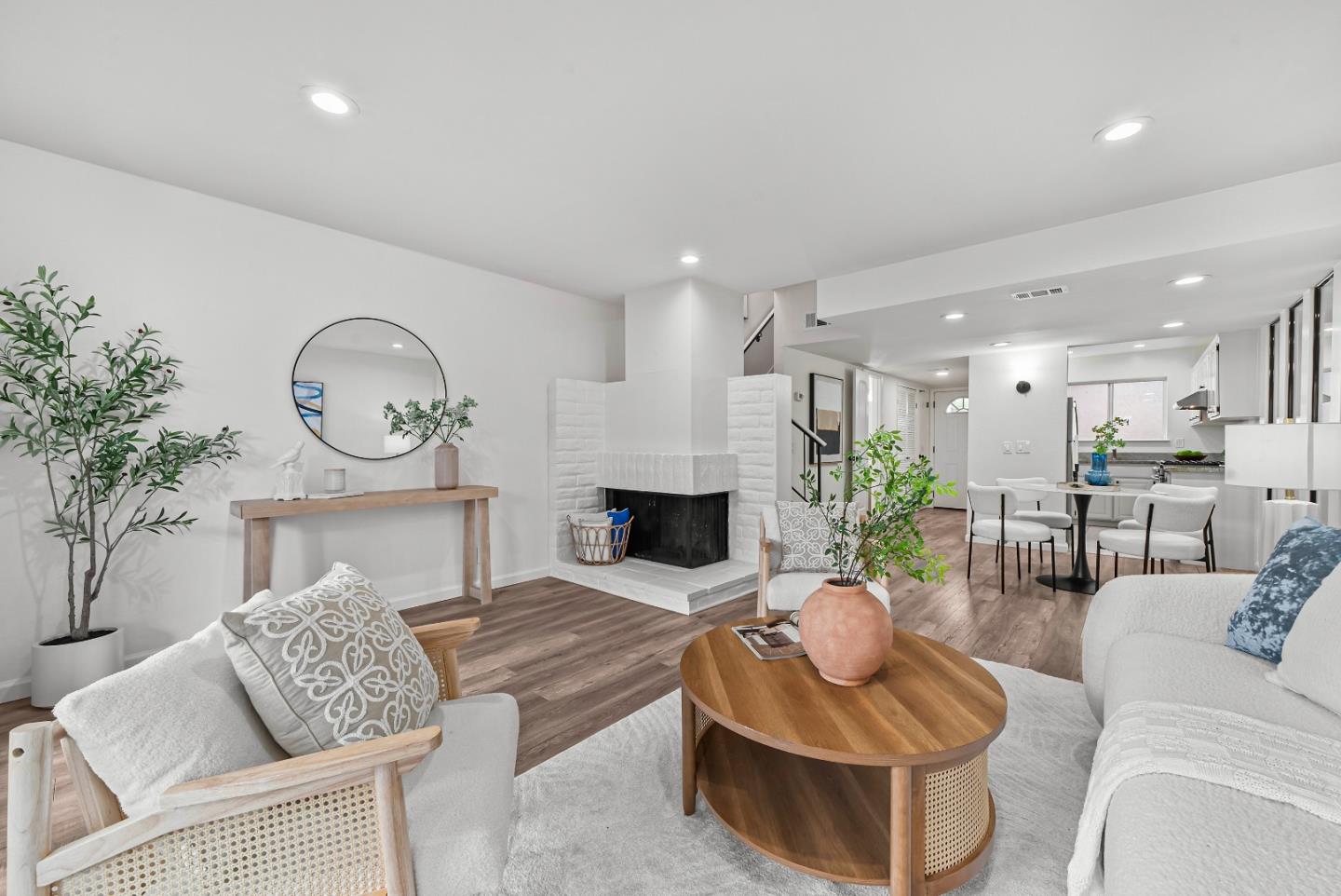 Detail Gallery Image 3 of 41 For 10359 Mary Ave, Cupertino,  CA 95014 - 2 Beds | 1/1 Baths