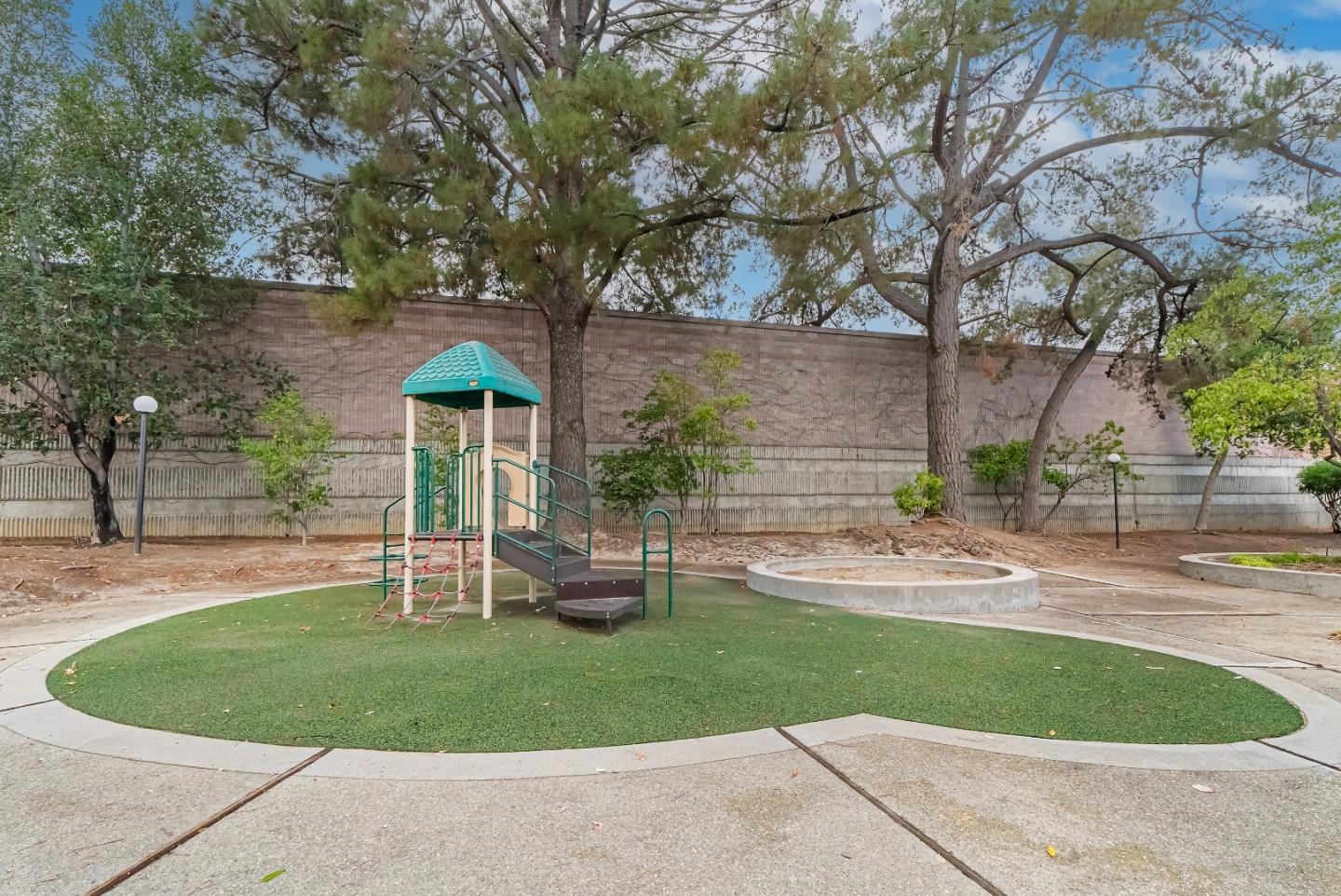 Detail Gallery Image 31 of 41 For 10359 Mary Ave, Cupertino,  CA 95014 - 2 Beds | 1/1 Baths