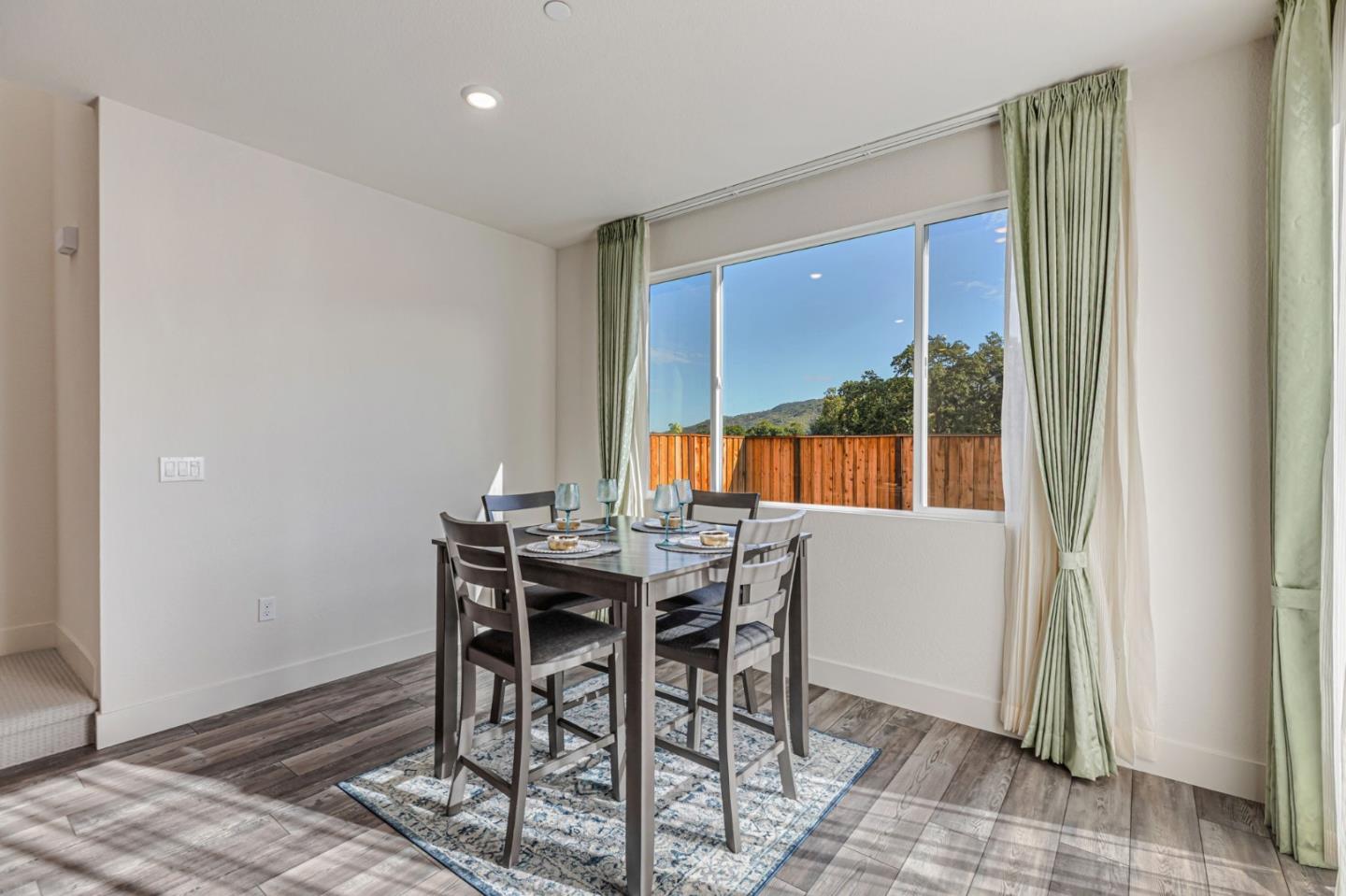 Detail Gallery Image 12 of 46 For 2520 Pasture St, Gilroy,  CA 95020 - 5 Beds | 3/1 Baths