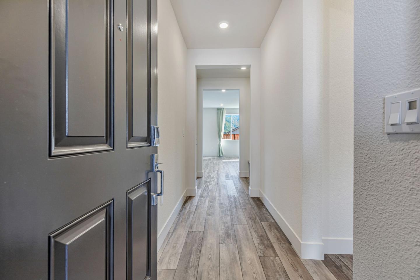 Detail Gallery Image 3 of 46 For 2520 Pasture St, Gilroy,  CA 95020 - 5 Beds | 3/1 Baths