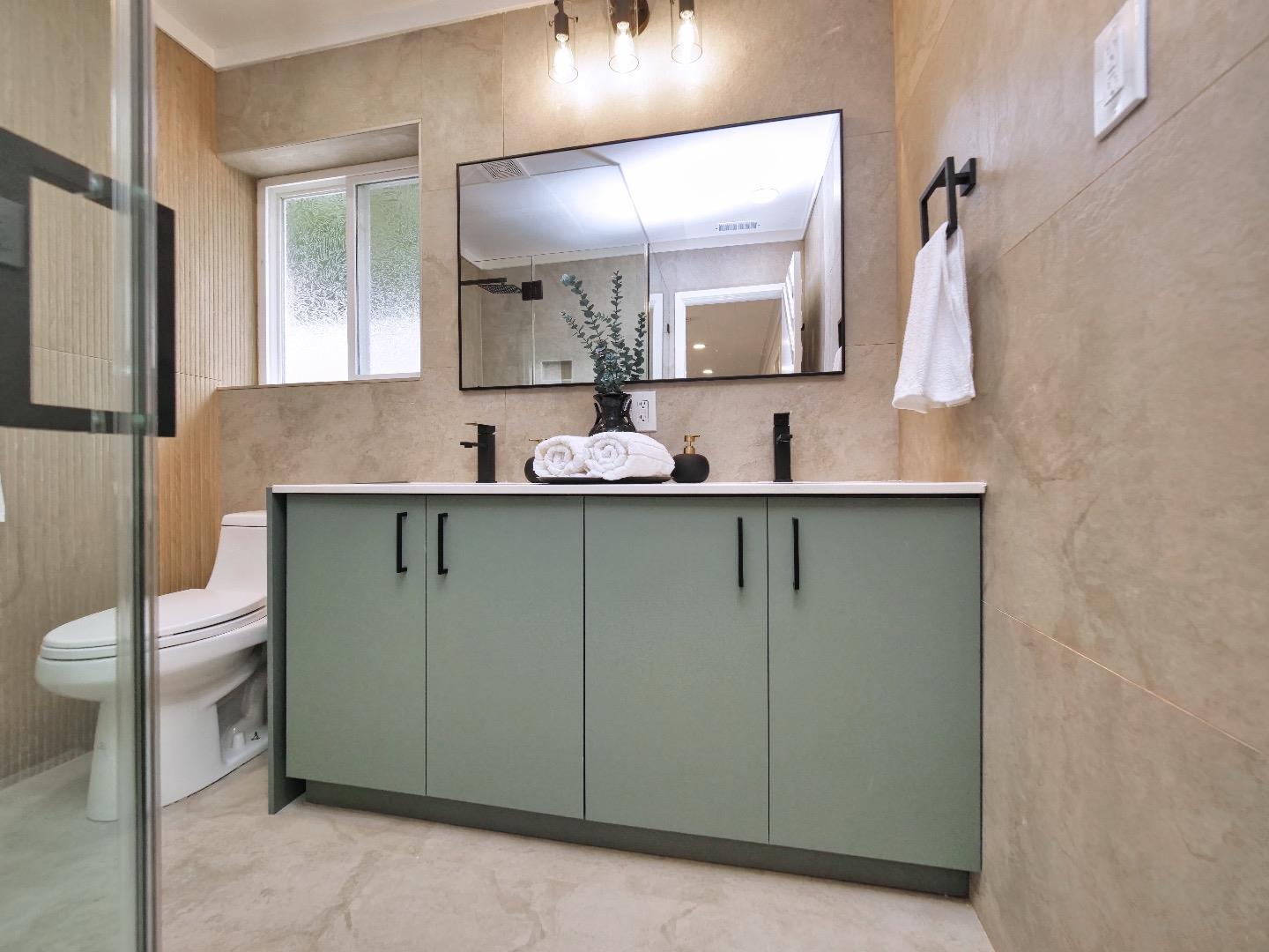 Detail Gallery Image 20 of 60 For 7433 Moeser Ln, El Cerrito,  CA 94530 - 4 Beds | 3 Baths