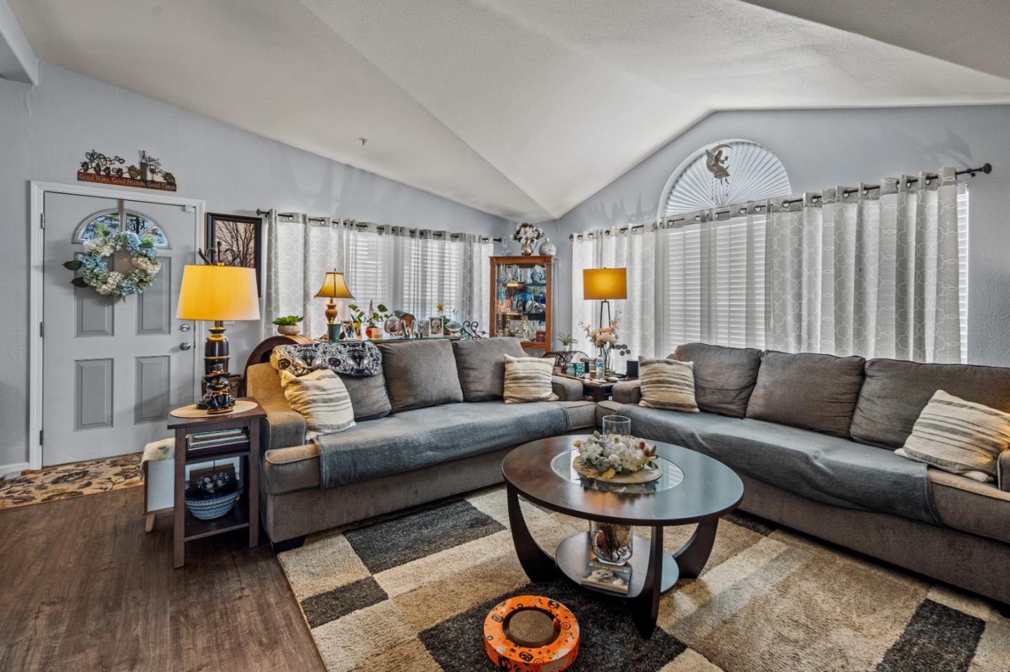 Detail Gallery Image 4 of 50 For 13202 Cielo Azul #238,  Castroville,  CA 95012 - 3 Beds | 2 Baths