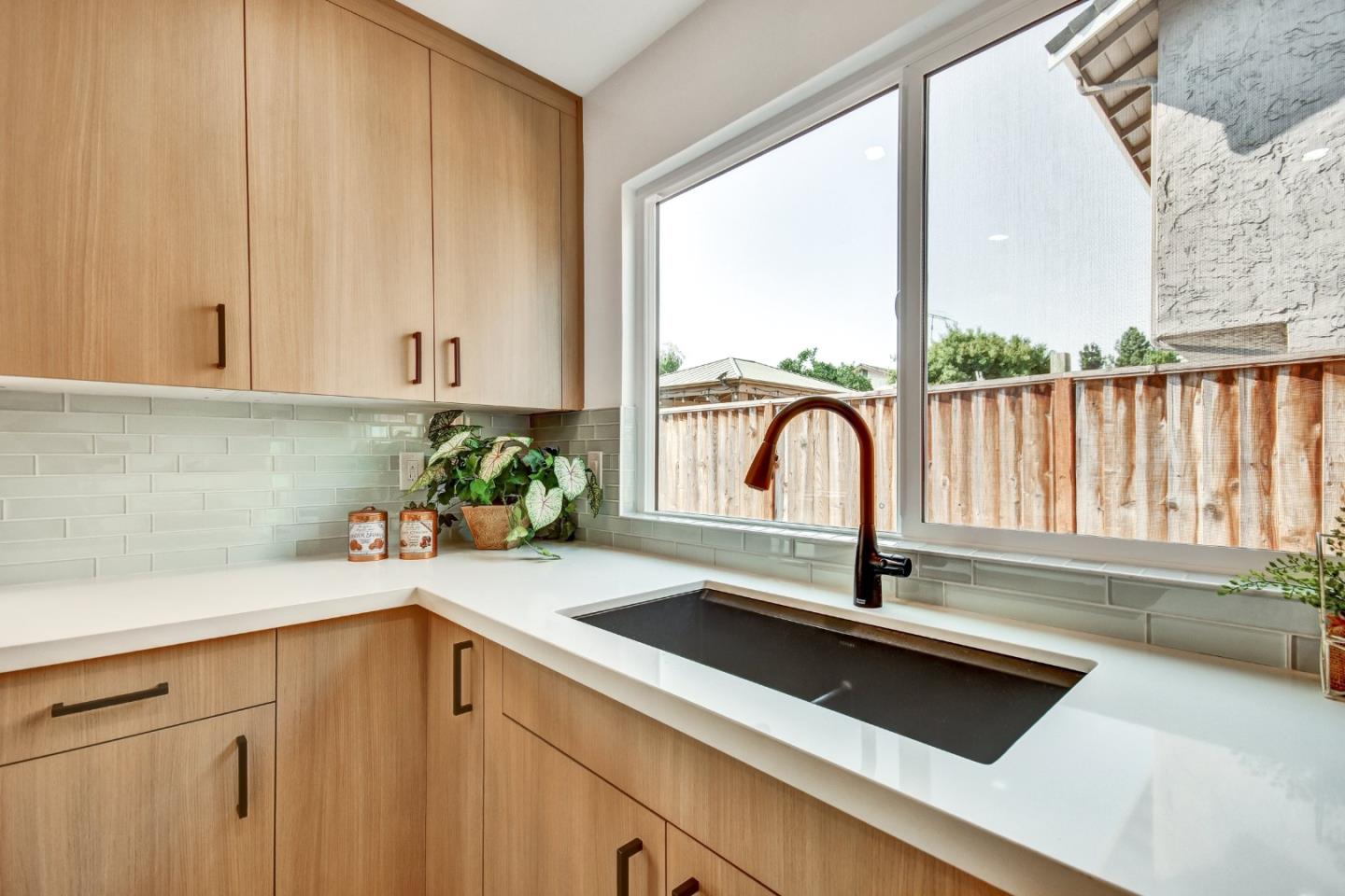 Detail Gallery Image 10 of 30 For 1250 Medley Dr, San Jose,  CA 95121 - 4 Beds | 2 Baths