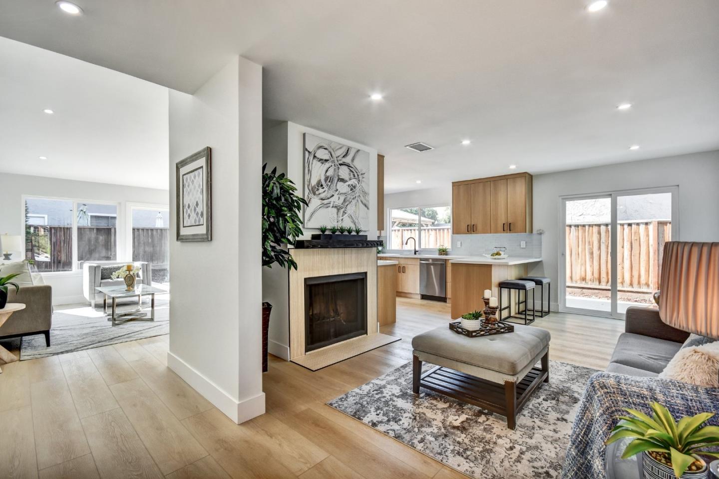 Detail Gallery Image 15 of 30 For 1250 Medley Dr, San Jose,  CA 95121 - 4 Beds | 2 Baths