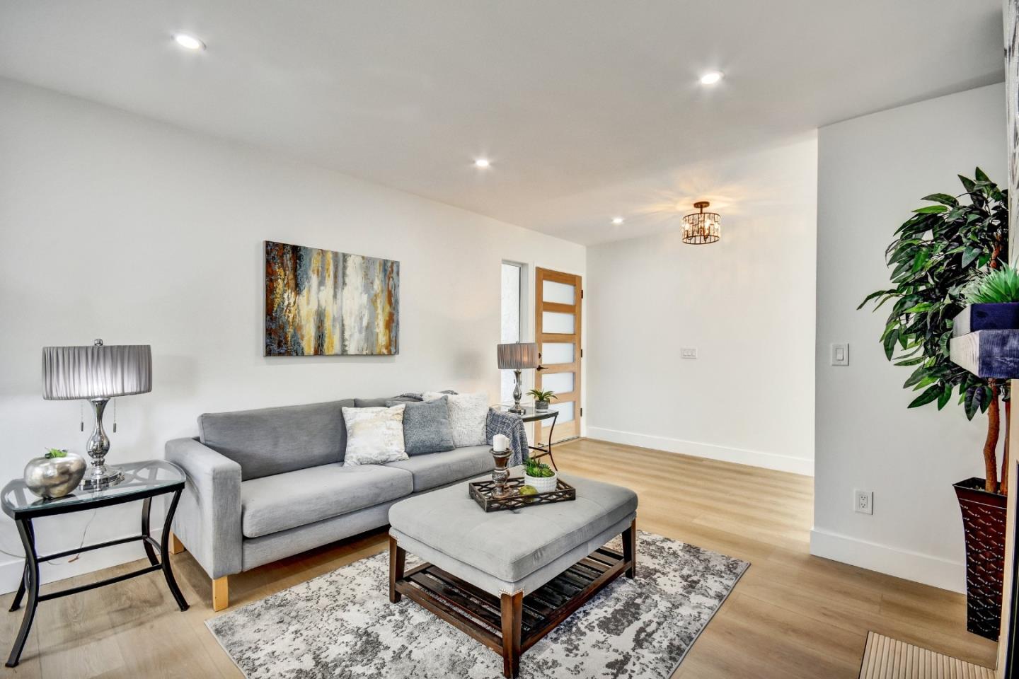 Detail Gallery Image 16 of 30 For 1250 Medley Dr, San Jose,  CA 95121 - 4 Beds | 2 Baths