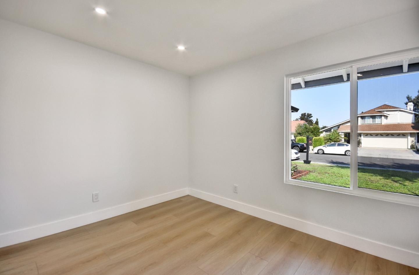 Detail Gallery Image 25 of 30 For 1250 Medley Dr, San Jose,  CA 95121 - 4 Beds | 2 Baths