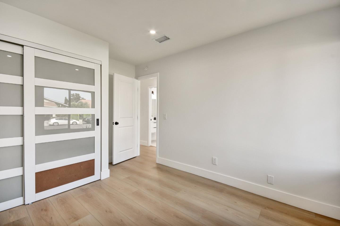 Detail Gallery Image 27 of 30 For 1250 Medley Dr, San Jose,  CA 95121 - 4 Beds | 2 Baths