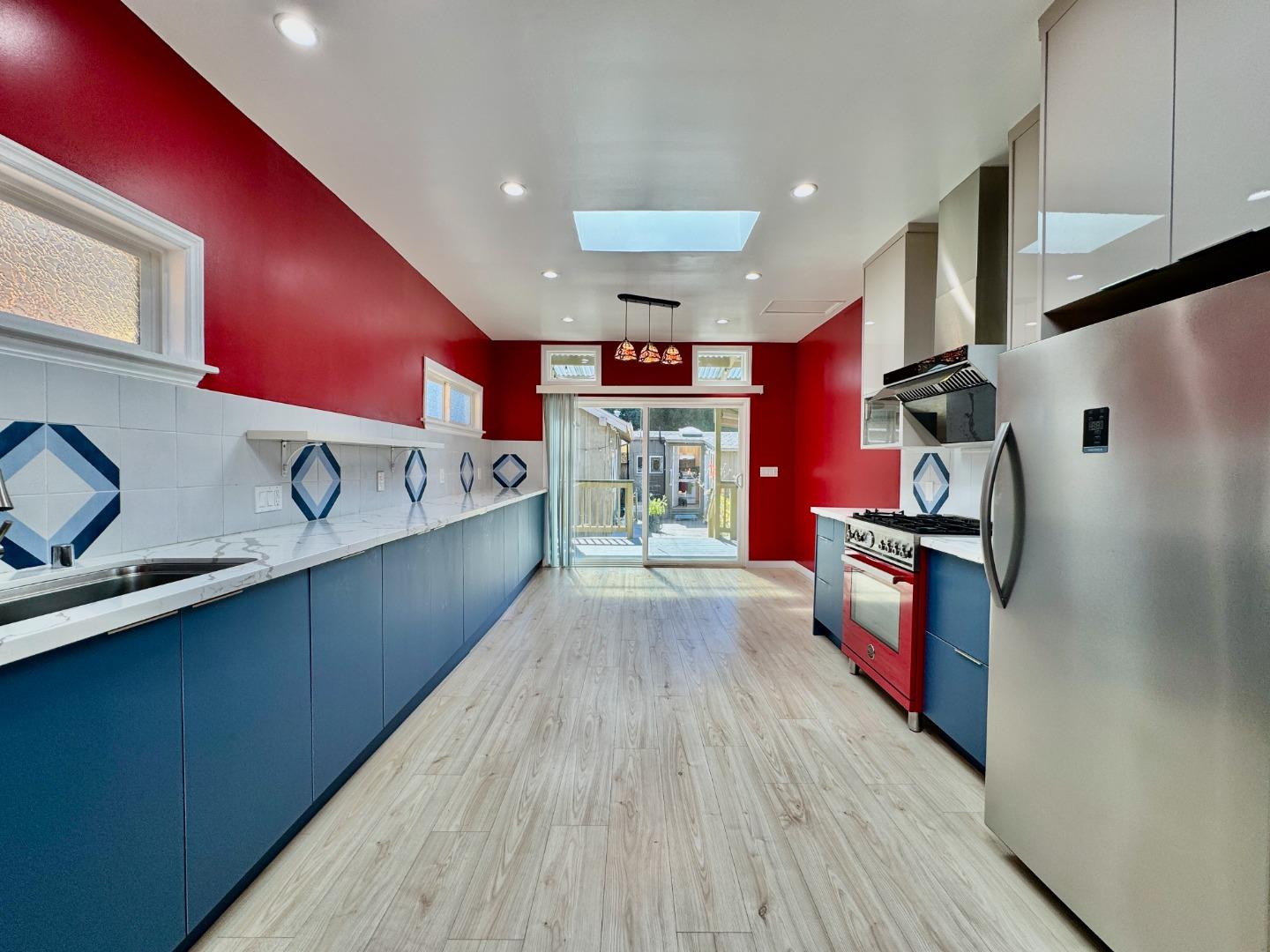 Detail Gallery Image 21 of 47 For 809 Bayswater Ave, Burlingame,  CA 94010 - 2 Beds | 2 Baths