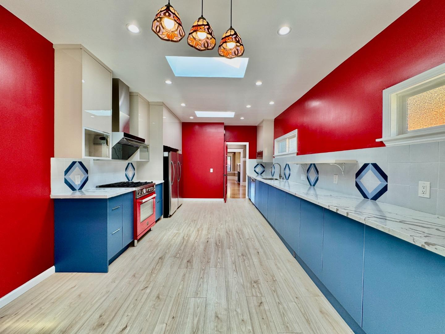 Detail Gallery Image 25 of 47 For 809 Bayswater Ave, Burlingame,  CA 94010 - 2 Beds | 2 Baths
