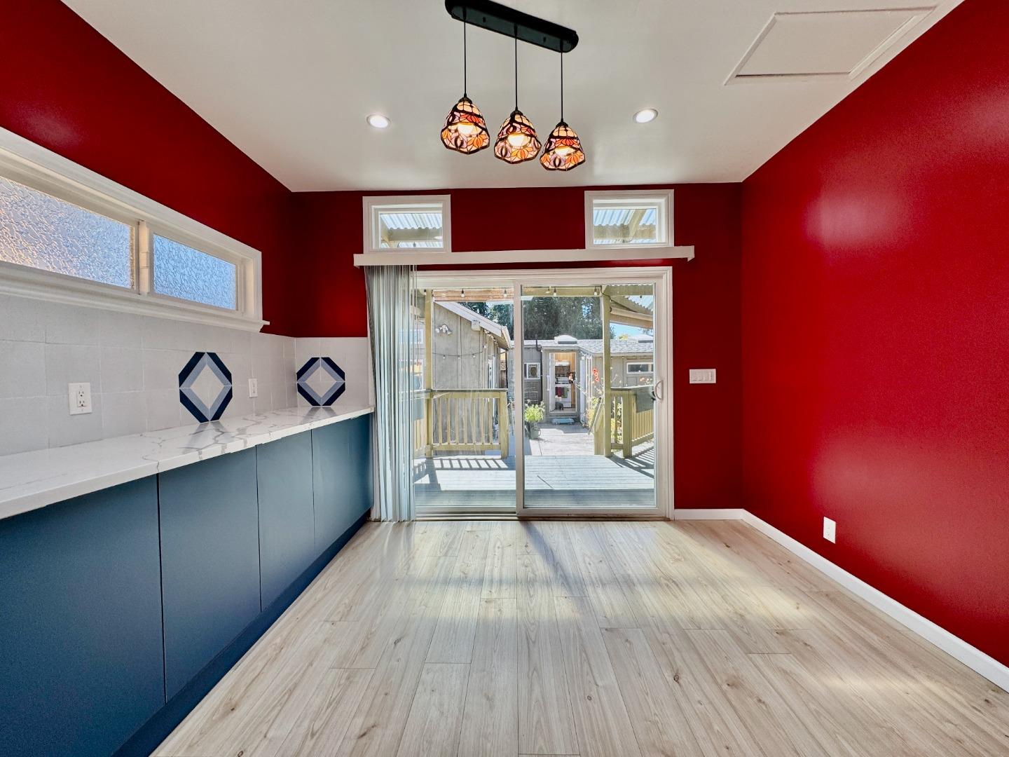 Detail Gallery Image 27 of 47 For 809 Bayswater Ave, Burlingame,  CA 94010 - 2 Beds | 2 Baths
