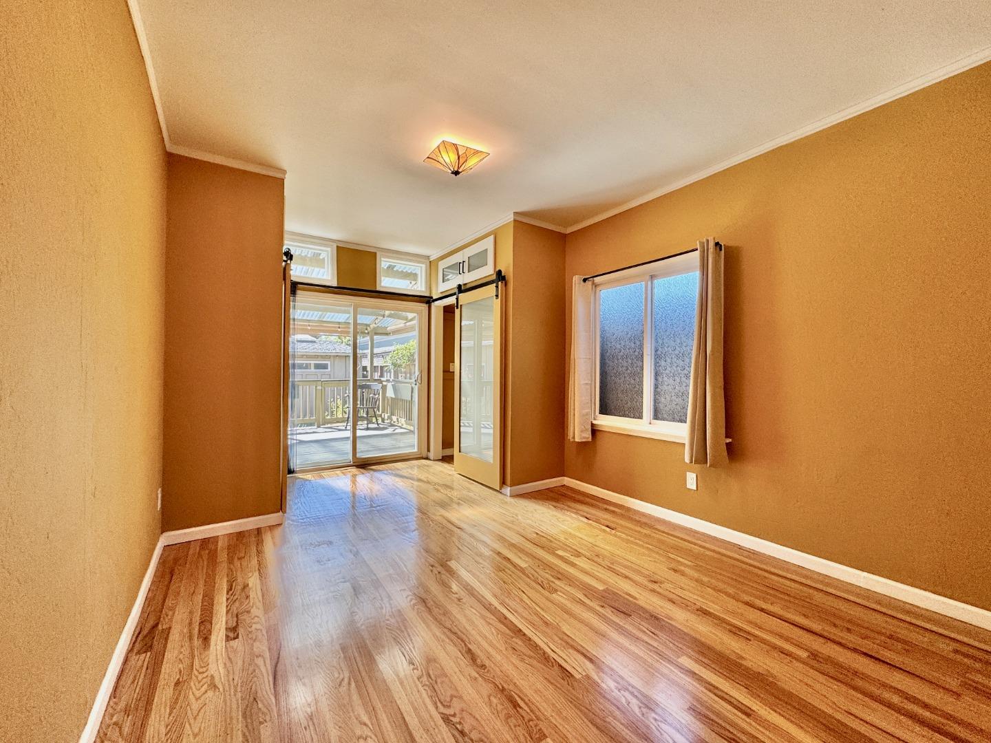 Detail Gallery Image 29 of 47 For 809 Bayswater Ave, Burlingame,  CA 94010 - 2 Beds | 2 Baths
