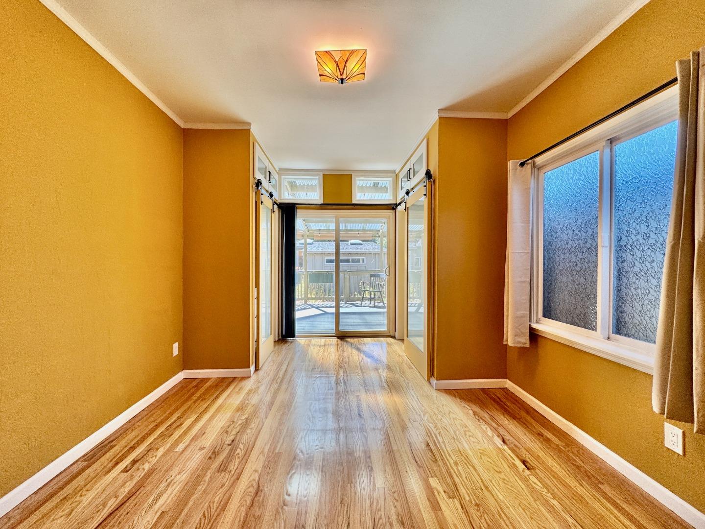 Detail Gallery Image 30 of 47 For 809 Bayswater Ave, Burlingame,  CA 94010 - 2 Beds | 2 Baths