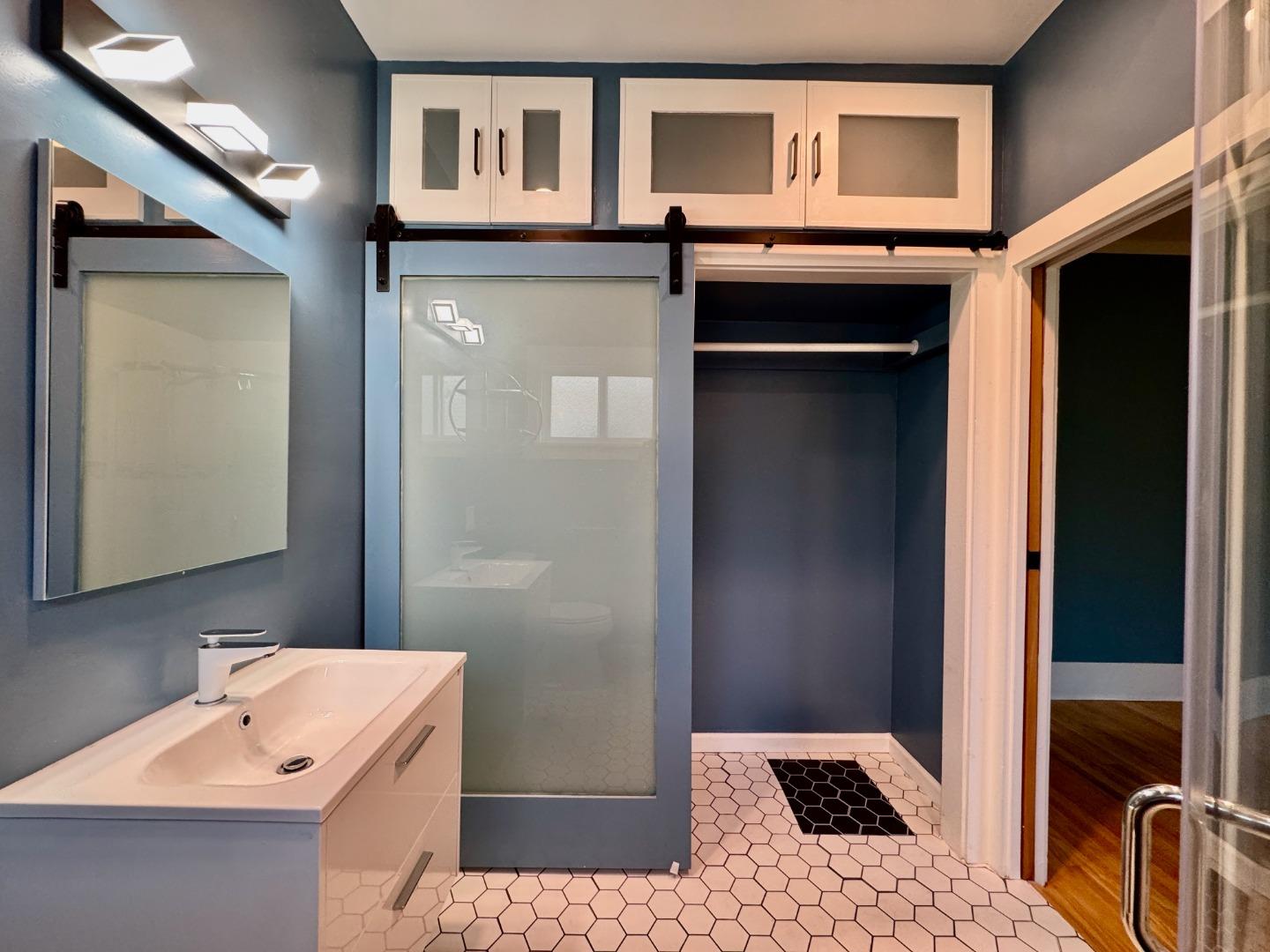Detail Gallery Image 43 of 47 For 809 Bayswater Ave, Burlingame,  CA 94010 - 2 Beds | 2 Baths