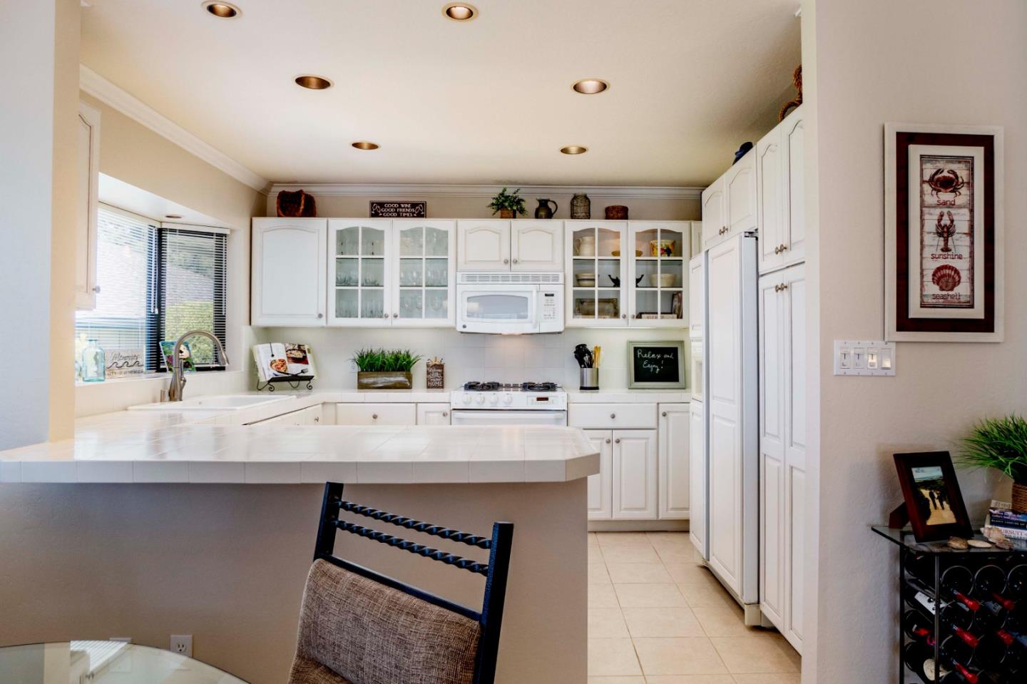 Detail Gallery Image 5 of 51 For 39 Del Mesa Carmel, Carmel,  CA 93923 - 2 Beds | 2 Baths