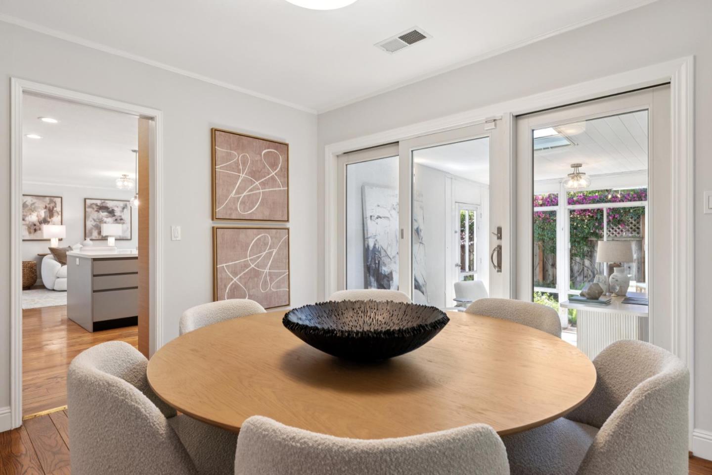 Detail Gallery Image 11 of 39 For 400 Santa Margarita Ave, Menlo Park,  CA 94025 - 3 Beds | 2/1 Baths