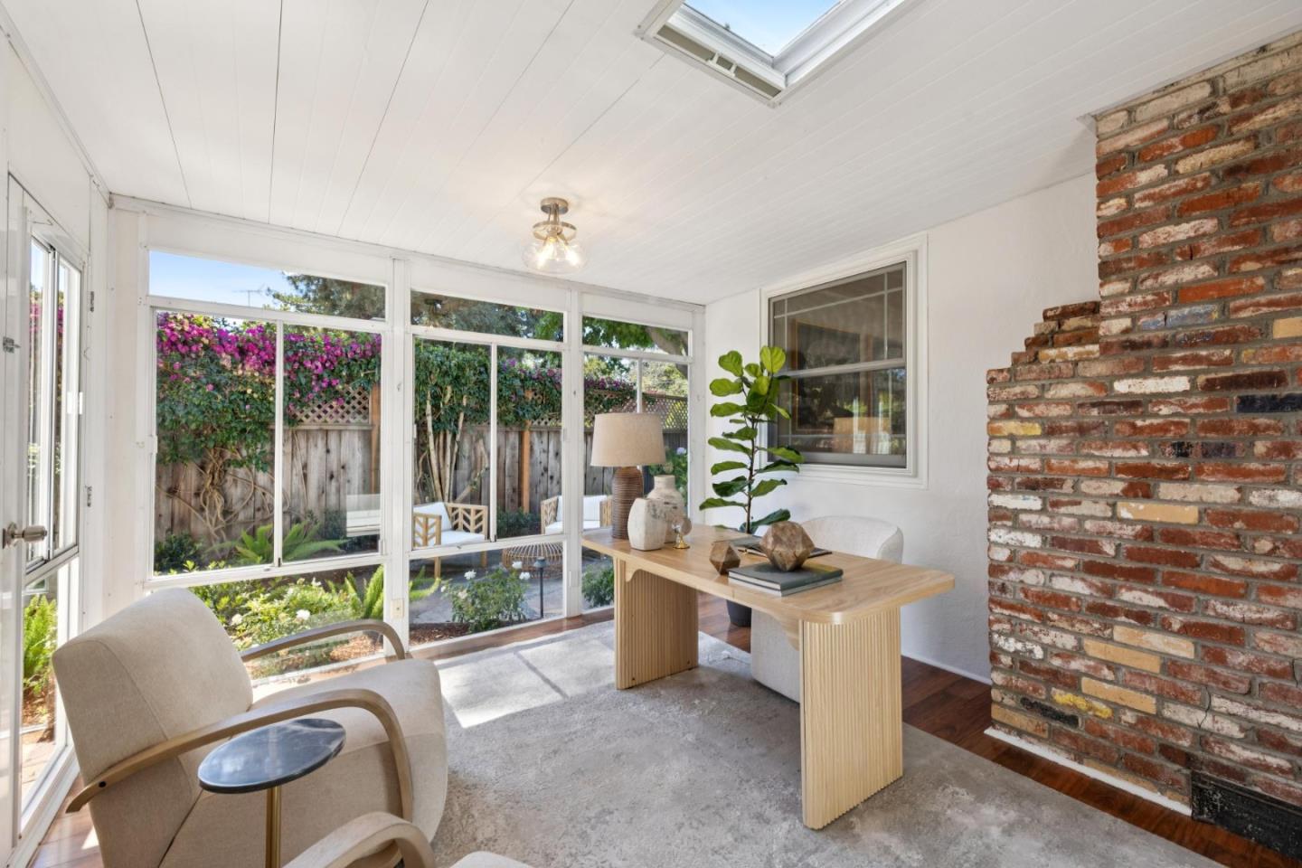 Detail Gallery Image 13 of 39 For 400 Santa Margarita Ave, Menlo Park,  CA 94025 - 3 Beds | 2/1 Baths
