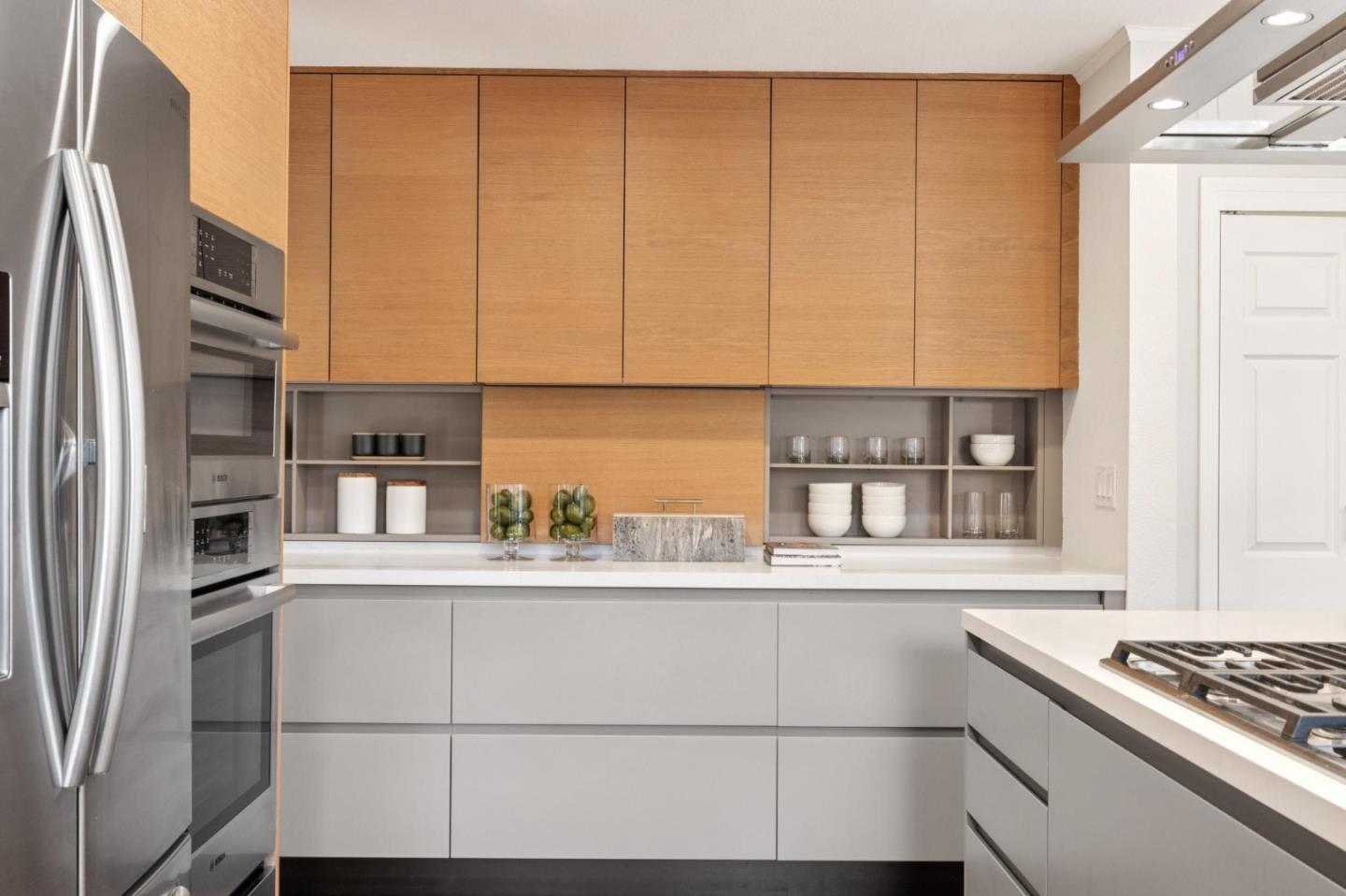Detail Gallery Image 18 of 39 For 400 Santa Margarita Ave, Menlo Park,  CA 94025 - 3 Beds | 2/1 Baths