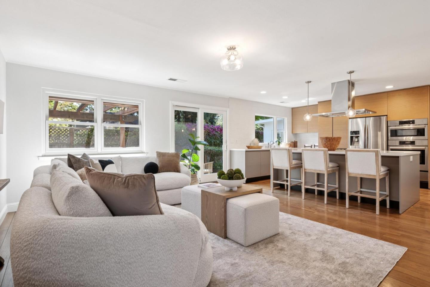 Detail Gallery Image 22 of 39 For 400 Santa Margarita Ave, Menlo Park,  CA 94025 - 3 Beds | 2/1 Baths